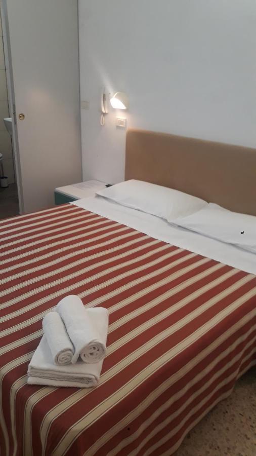 Hotel Graziella Mare Rimini Esterno foto